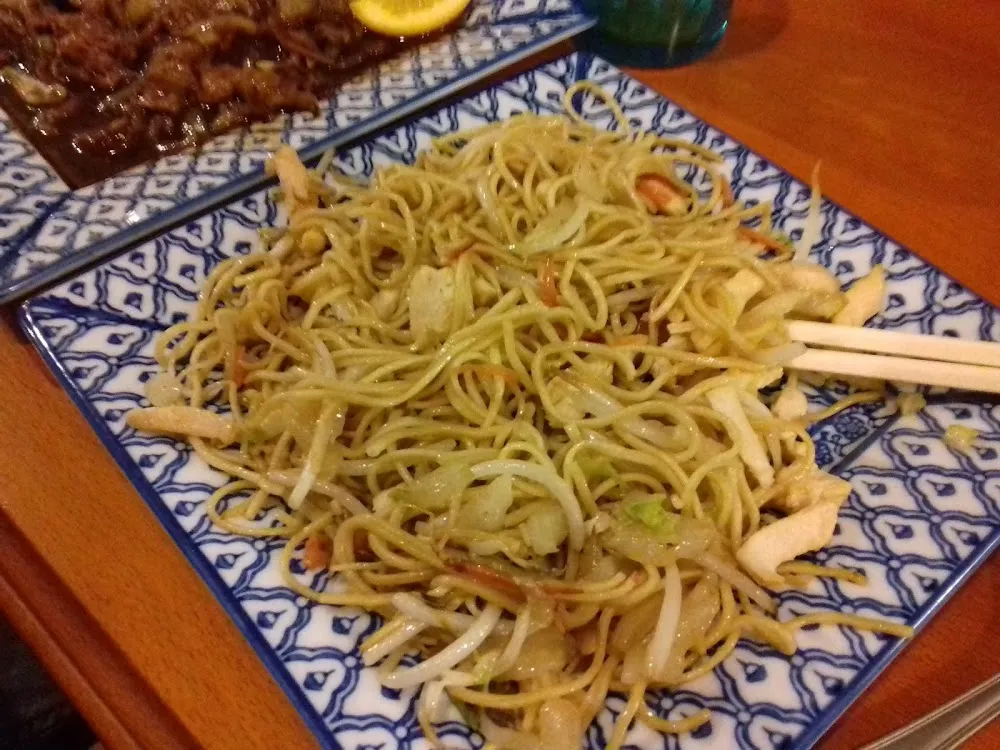 Nouilles Sautées Au Poulet